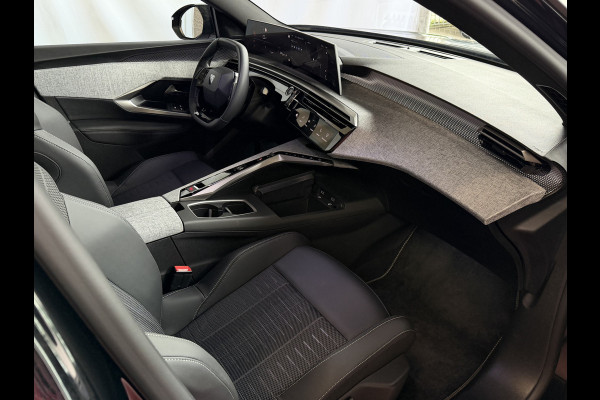 Peugeot 5008 1.2 HYBRID 145e. 11/25 GT LINE AUT. 7PERS CARPLAY XL NAVI STOELVERW KEYLESS 360CAM ELEK.KLEP 7P 7 Persoons