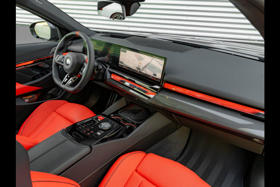 BMW 5 Serie Touring M5 - Pano - Bowers & Wilkins - Trekhaak - M-Driver's Pack