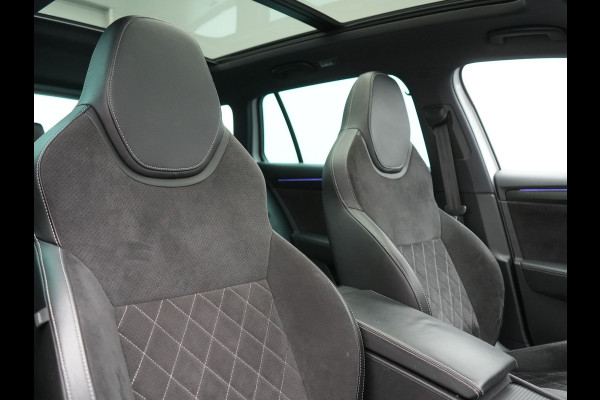 Škoda Superb Combi 1.4 TSI iV Sportline Business PHEV 218pk Dealer O.H. | Panodak | Adaptive Cruise | Camera | Canton Audio | Alcantara Sportstoelen Memory & Verwarmd | Sfeerverlichting | Keyless | Crystal LED | Apple Carplay | Stuur Verwarmd | Plug In Hybrid |