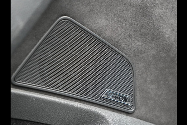 Škoda Superb Combi 1.4 TSI iV Sportline Business PHEV 218pk Dealer O.H. | Panodak | Adaptive Cruise | Camera | Canton Audio | Alcantara Sportstoelen Memory & Verwarmd | Sfeerverlichting | Keyless | Crystal LED | Apple Carplay | Stuur Verwarmd | Plug In Hybrid |