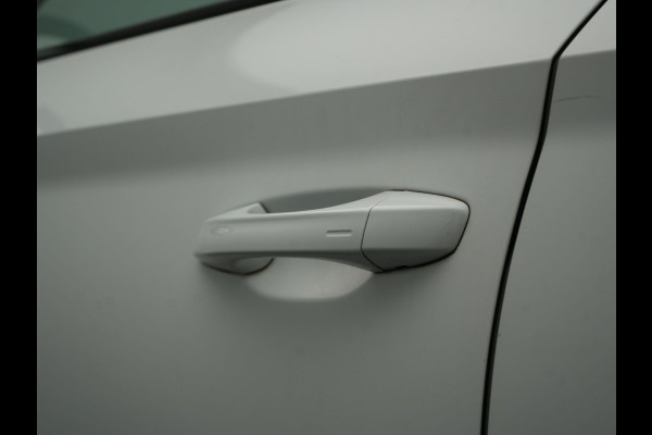 Škoda Superb Combi 1.4 TSI iV Sportline Business PHEV 218pk Dealer O.H. | Panodak | Adaptive Cruise | Camera | Canton Audio | Alcantara Sportstoelen Memory & Verwarmd | Sfeerverlichting | Keyless | Crystal LED | Apple Carplay | Stuur Verwarmd | Plug In Hybrid |