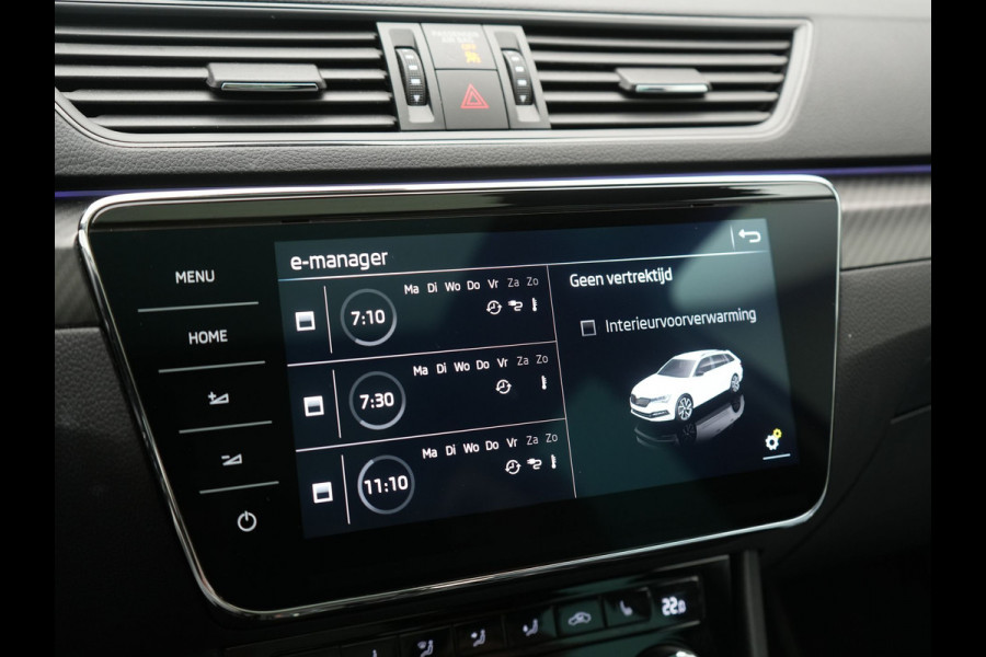 Škoda Superb Combi 1.4 TSI iV Sportline Business PHEV 218pk Dealer O.H. | Panodak | Adaptive Cruise | Camera | Canton Audio | Alcantara Sportstoelen Memory & Verwarmd | Sfeerverlichting | Keyless | Crystal LED | Apple Carplay | Stuur Verwarmd | Plug In Hybrid |