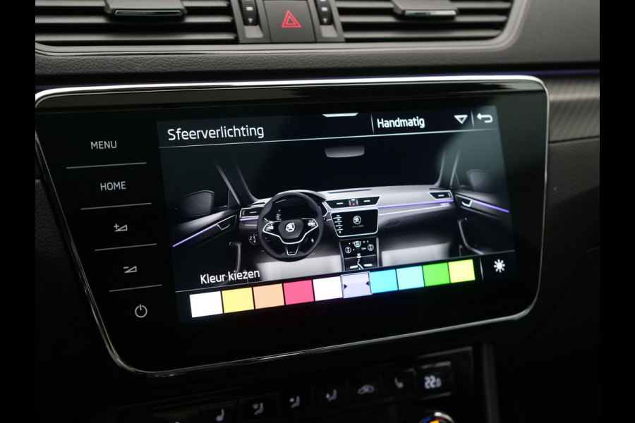 Škoda Superb Combi 1.4 TSI iV Sportline Business PHEV 218pk Dealer O.H. | Panodak | Adaptive Cruise | Camera | Canton Audio | Alcantara Sportstoelen Memory & Verwarmd | Sfeerverlichting | Keyless | Crystal LED | Apple Carplay | Stuur Verwarmd | Plug In Hybrid |