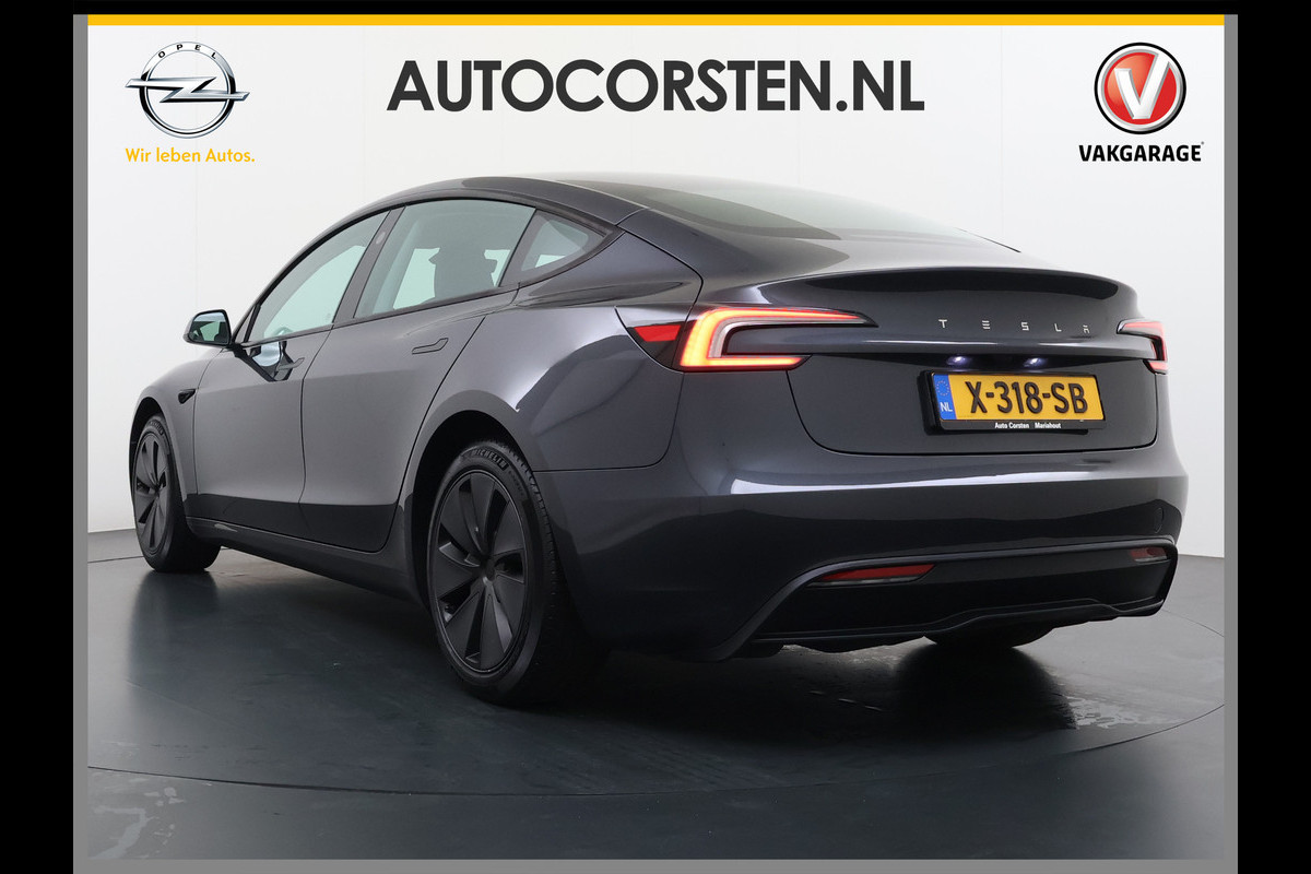 Tesla Model 3 RWD Highland NIEUW MODEL LFP SOH 94% Warmtepomp Entertainment Display Achter FSD 4 Computer AMD Ryzen™ Stoel+Achterbank+Stuurver Lmv Led Elek.Achterklep Draadloos Laden Wifi Dodehoek detector Keyless Fabrieksgarantie tot 17-1-2028/80.000km! Garantie op Accu en Motor tot 17-1-2032/160.000km