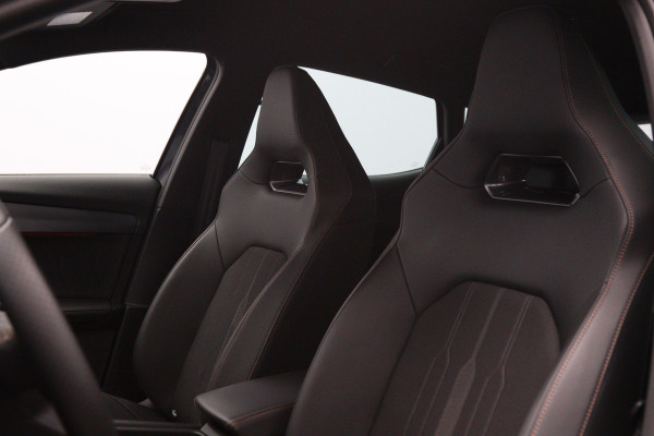CUPRA Formentor 1.4 e-Hybrid VZ 245 PK Performance PHEV, Trekhaak, Keyless, 360 Camera, Memory, Winterpakket