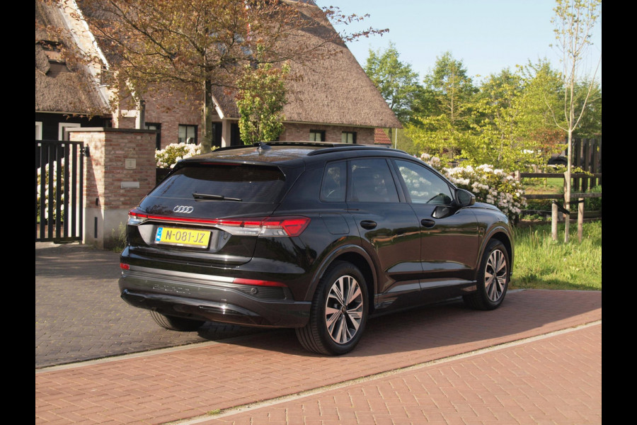 Audi Q4 e-tron 40 Launch edition Advanced Plus 77 kWh | SOH 92% | Panoramadak | Sonos | Camera | Black optic pakket | NL-Auto |