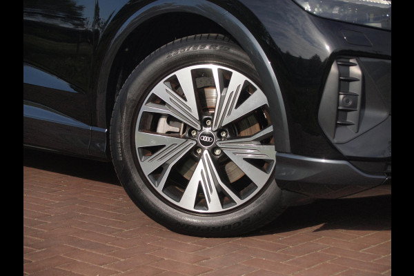 Audi Q4 e-tron 40 Launch edition Advanced Plus 77 kWh | SOH 92% | Panoramadak | Sonos | Camera | Black optic pakket | NL-Auto |