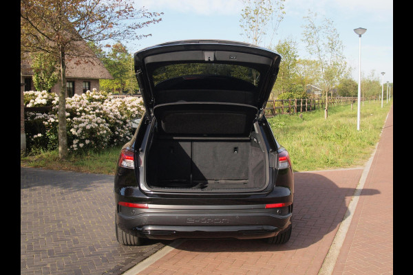 Audi Q4 e-tron 40 Launch edition Advanced Plus 77 kWh | SOH 92% | Panoramadak | Sonos | Camera | Black optic pakket | NL-Auto |