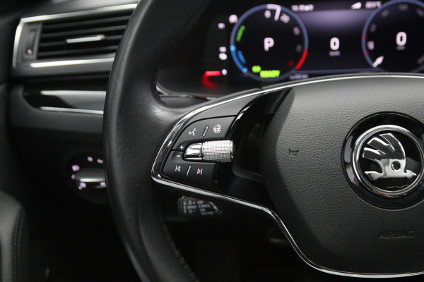 Škoda Superb Combi 1.4 TSI iV 218 PK Laurent & Klement PHEV, Trekhaak, Panoramadak, Canton-Sound, Adap. Cruise Control, Memory