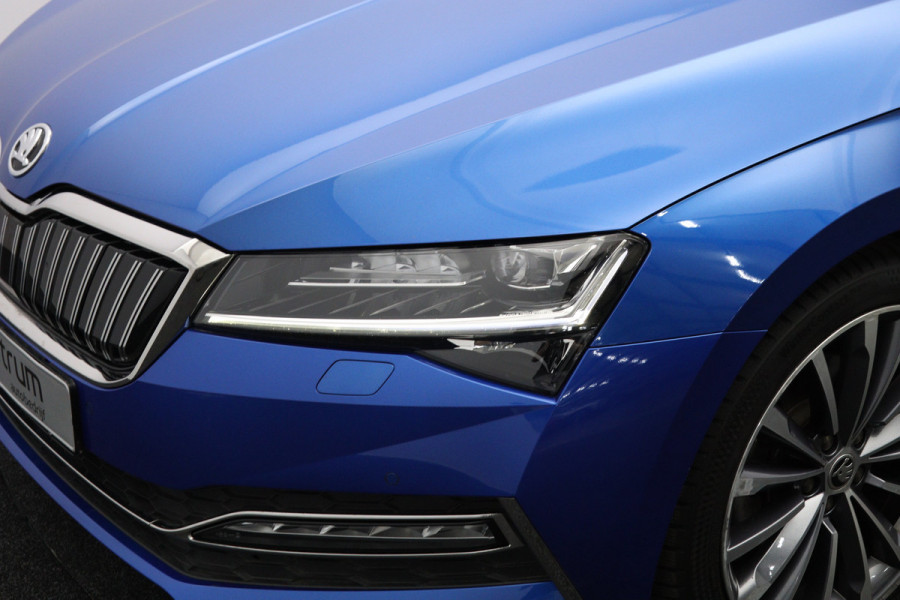 Škoda Superb Combi 1.4 TSI iV 218 PK Laurent & Klement PHEV, Trekhaak, Panoramadak, Canton-Sound, Adap. Cruise Control, Memory