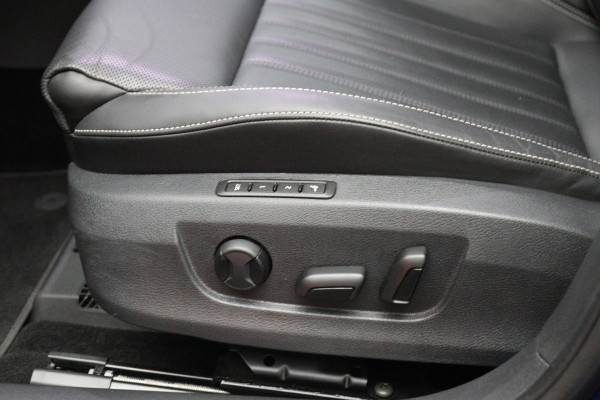 Škoda Superb Combi 1.4 TSI iV 218 PK Laurent & Klement PHEV, Trekhaak, Panoramadak, Canton-Sound, Adap. Cruise Control, Memory