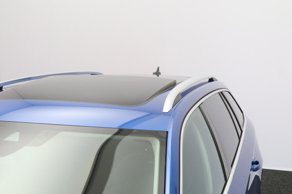 Škoda Superb Combi 1.4 TSI iV 218 PK Laurent & Klement PHEV, Trekhaak, Panoramadak, Canton-Sound, Adap. Cruise Control, Memory