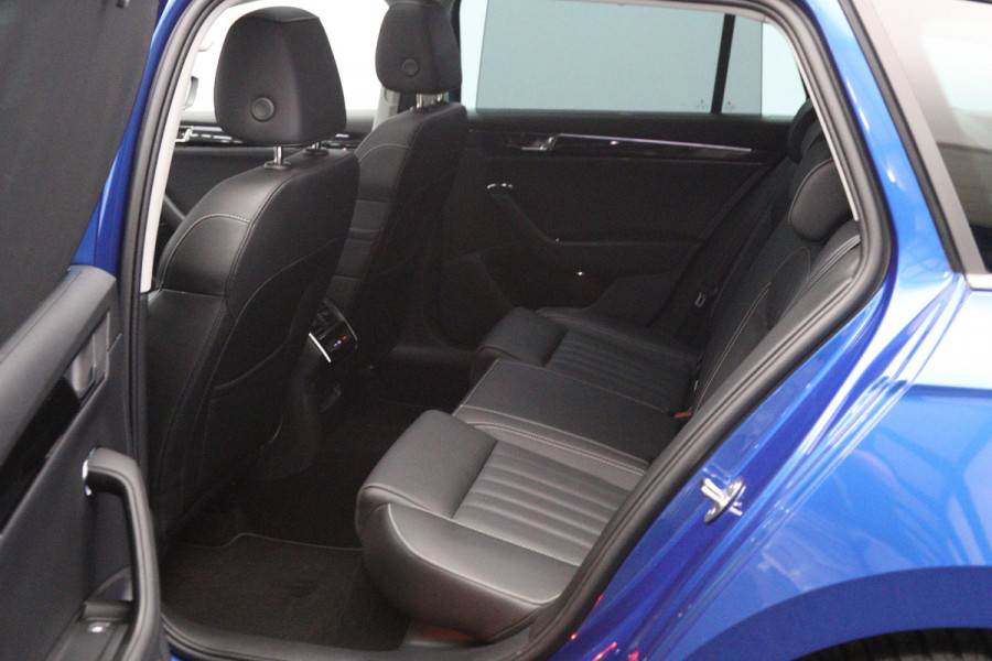 Škoda Superb Combi 1.4 TSI iV 218 PK Laurent & Klement PHEV, Trekhaak, Panoramadak, Canton-Sound, Adap. Cruise Control, Memory