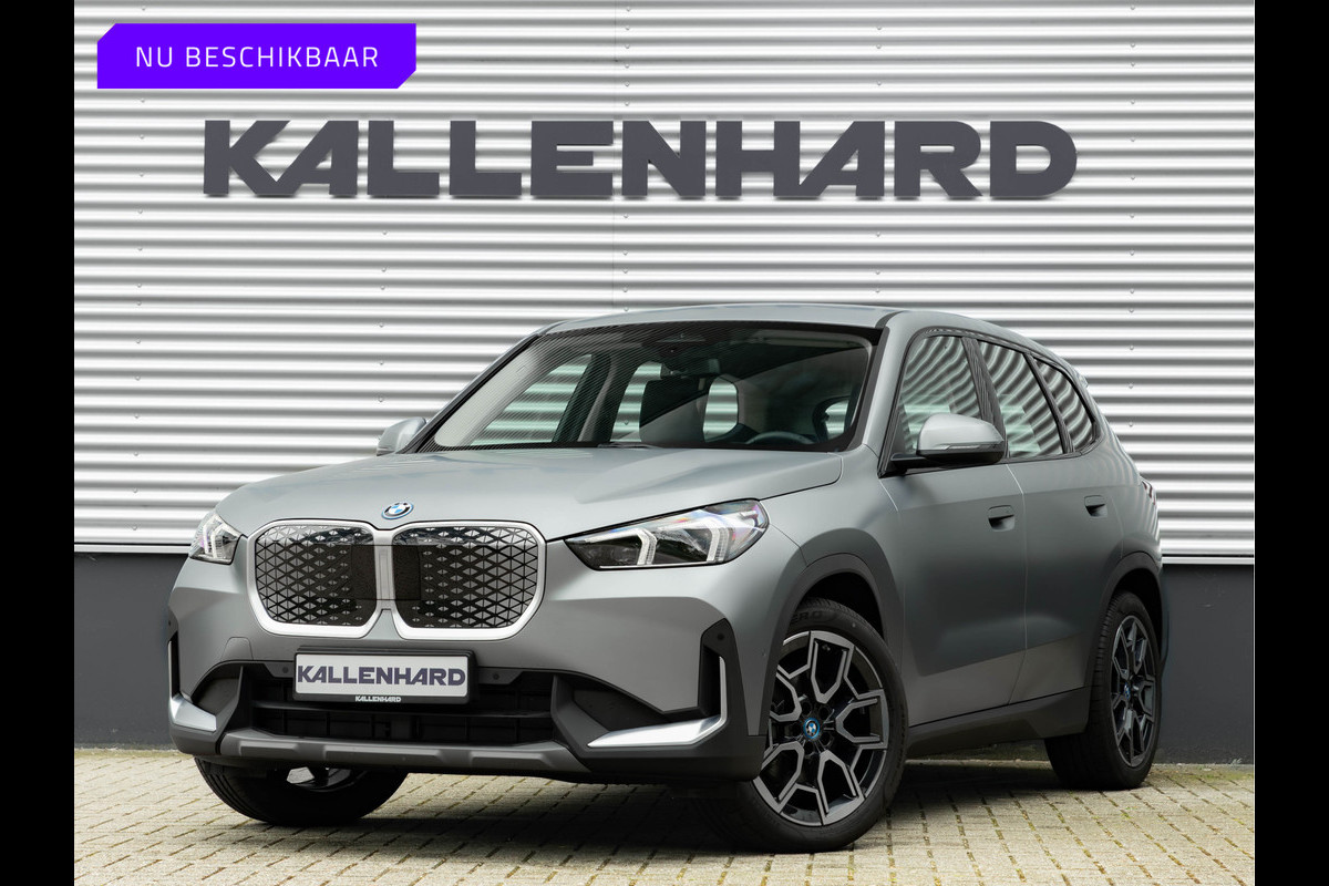 BMW iX1 eDrive20 - 67kWh - Memoryzetel - Massage - Harman Kardon - Camera