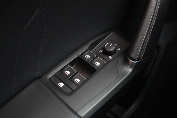 CUPRA Leon Sportstourer 1.4 e-Hybrid 204 PK Business PHEV, Camera, Winterpakket, Adap. Cruise Control