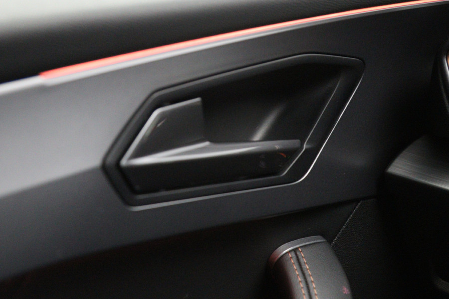 CUPRA Leon Sportstourer 1.4 e-Hybrid 204 PK Business PHEV, Camera, Winterpakket, Adap. Cruise Control