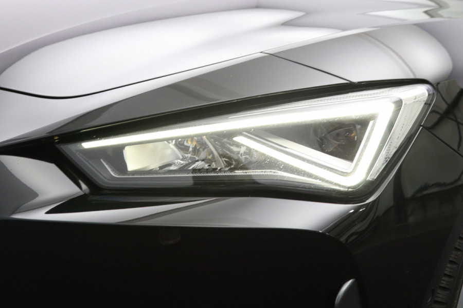 CUPRA Leon Sportstourer 1.4 e-Hybrid 204 PK Business PHEV, Camera, Winterpakket, Adap. Cruise Control