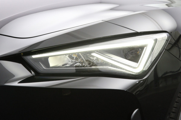 CUPRA Leon Sportstourer 1.4 e-Hybrid 204 PK Business PHEV, Camera, Winterpakket, Adap. Cruise Control
