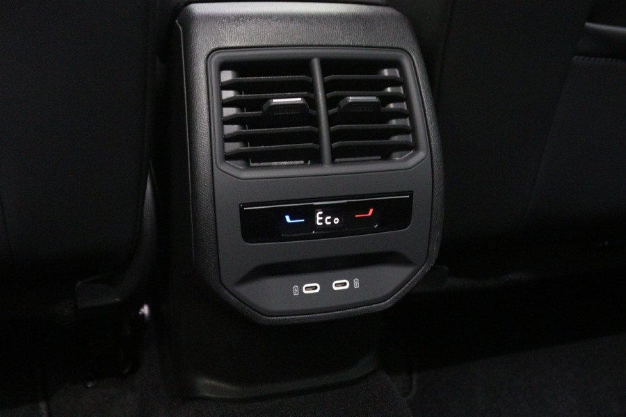 CUPRA Leon Sportstourer 1.4 e-Hybrid 204 PK Business PHEV, Camera, Winterpakket, Adap. Cruise Control