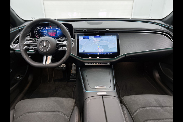 Mercedes-Benz E-Klasse 300 e Business Solution AMG | Comfortpakket Plus | Winterpakket | Nightpakket | Parkeerpakket | Trekhaak | Panoramaschuifdak | 360° camera | Warmtewerend, donkergetint glas | 19-inch vijfspaak AMG velgen |