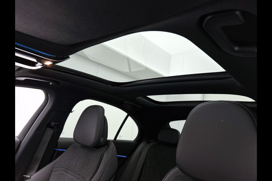 Mercedes-Benz E-Klasse 300 e Business Solution AMG | Comfortpakket Plus | Winterpakket | Nightpakket | Parkeerpakket | Trekhaak | Panoramaschuifdak | 360° camera | Warmtewerend, donkergetint glas | 19-inch vijfspaak AMG velgen |