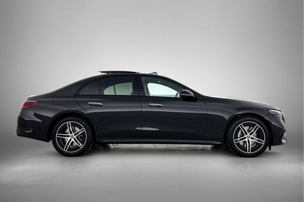 Mercedes-Benz E-Klasse 300 e Business Solution AMG | Comfortpakket Plus | Winterpakket | Nightpakket | Parkeerpakket | Trekhaak | Panoramaschuifdak | 360° camera | Warmtewerend, donkergetint glas | 19-inch vijfspaak AMG velgen |