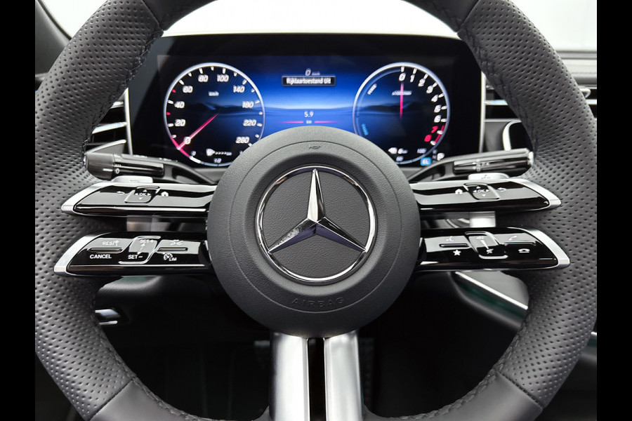 Mercedes-Benz E-Klasse 300 e Business Solution AMG | Comfortpakket Plus | Winterpakket | Nightpakket | Parkeerpakket | Trekhaak | Panoramaschuifdak | 360° camera | Warmtewerend, donkergetint glas | 19-inch vijfspaak AMG velgen |