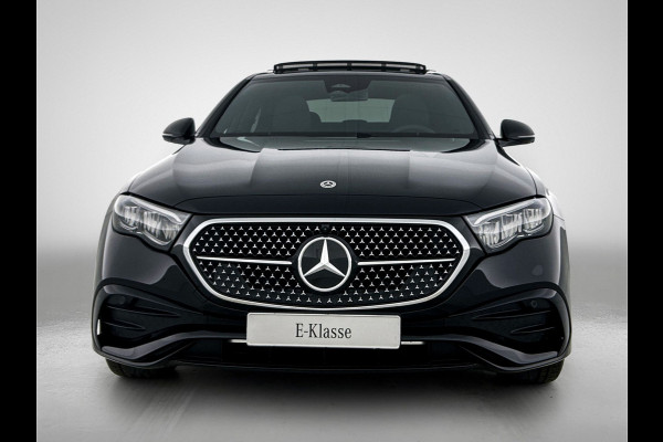 Mercedes-Benz E-Klasse 300 e Business Solution AMG | Comfortpakket Plus | Winterpakket | Nightpakket | Parkeerpakket | Trekhaak | Panoramaschuifdak | 360° camera | Warmtewerend, donkergetint glas | 19-inch vijfspaak AMG velgen |