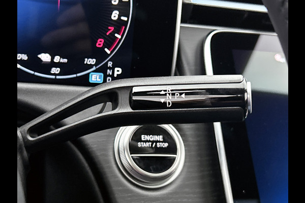 Mercedes-Benz E-Klasse 300 e Business Solution AMG | Comfortpakket Plus | Winterpakket | Nightpakket | Parkeerpakket | Trekhaak | Panoramaschuifdak | 360° camera | Warmtewerend, donkergetint glas | 19-inch vijfspaak AMG velgen |