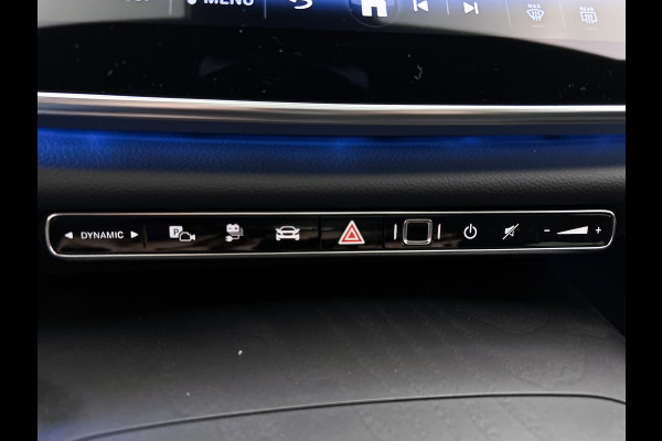 Mercedes-Benz E-Klasse 300 e Business Solution AMG | Comfortpakket Plus | Winterpakket | Nightpakket | Parkeerpakket | Trekhaak | Panoramaschuifdak | 360° camera | Warmtewerend, donkergetint glas | 19-inch vijfspaak AMG velgen |