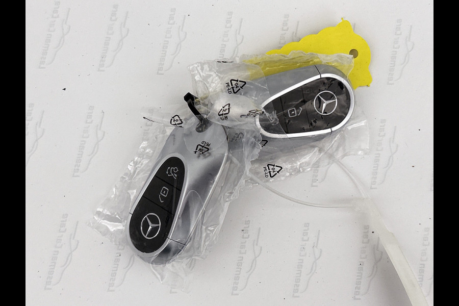 Mercedes-Benz E-Klasse 300 e Business Solution AMG | Comfortpakket Plus | Winterpakket | Nightpakket | Parkeerpakket | Trekhaak | Panoramaschuifdak | 360° camera | Warmtewerend, donkergetint glas | 19-inch vijfspaak AMG velgen |