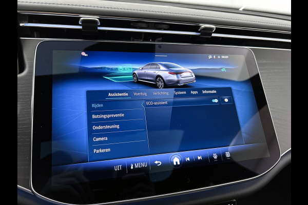 Mercedes-Benz E-Klasse 300 e Business Solution AMG | Comfortpakket Plus | Winterpakket | Nightpakket | Parkeerpakket | Trekhaak | Panoramaschuifdak | 360° camera | Warmtewerend, donkergetint glas | 19-inch vijfspaak AMG velgen |