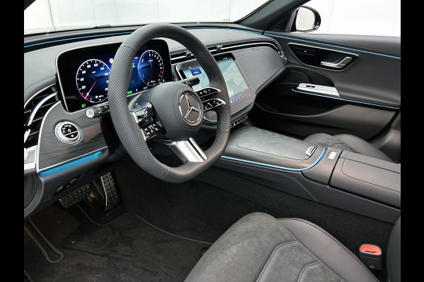 Mercedes-Benz E-Klasse 300 e Business Solution AMG | Comfortpakket Plus | Winterpakket | Nightpakket | Parkeerpakket | Trekhaak | Panoramaschuifdak | 360° camera | Warmtewerend, donkergetint glas | 19-inch vijfspaak AMG velgen |