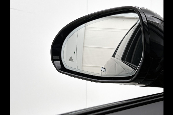 Mercedes-Benz E-Klasse 300 e Business Solution AMG | Comfortpakket Plus | Winterpakket | Nightpakket | Parkeerpakket | Trekhaak | Panoramaschuifdak | 360° camera | Warmtewerend, donkergetint glas | 19-inch vijfspaak AMG velgen |