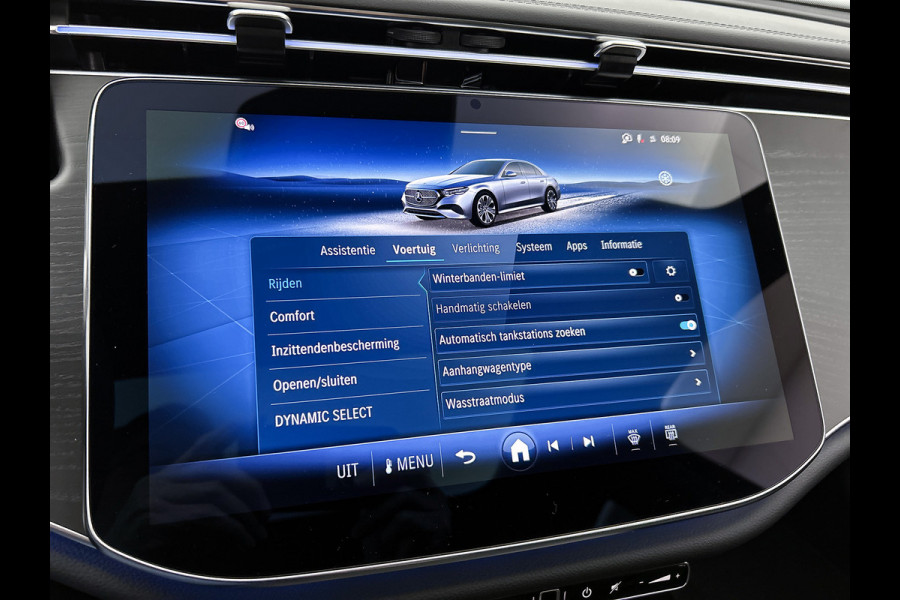 Mercedes-Benz E-Klasse 300 e Business Solution AMG | Comfortpakket Plus | Winterpakket | Nightpakket | Parkeerpakket | Trekhaak | Panoramaschuifdak | 360° camera | Warmtewerend, donkergetint glas | 19-inch vijfspaak AMG velgen |