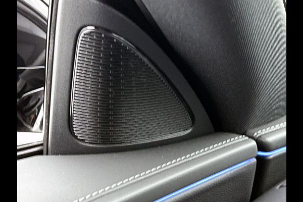Mercedes-Benz E-Klasse 300 e Business Solution AMG | Comfortpakket Plus | Winterpakket | Nightpakket | Parkeerpakket | Trekhaak | Panoramaschuifdak | 360° camera | Warmtewerend, donkergetint glas | 19-inch vijfspaak AMG velgen |