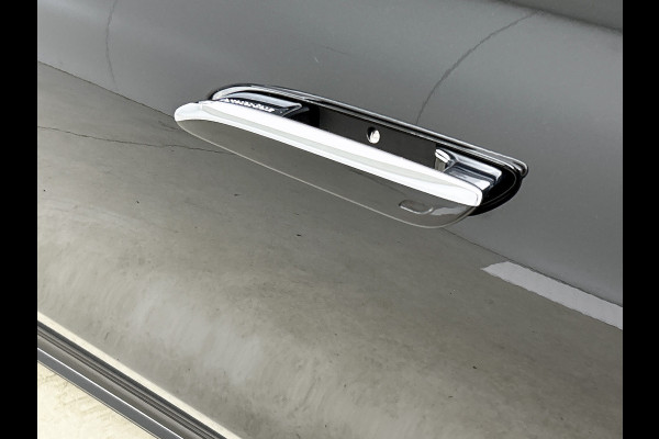 Mercedes-Benz E-Klasse 300 e Business Solution AMG | Comfortpakket Plus | Winterpakket | Nightpakket | Parkeerpakket | Trekhaak | Panoramaschuifdak | 360° camera | Warmtewerend, donkergetint glas | 19-inch vijfspaak AMG velgen |