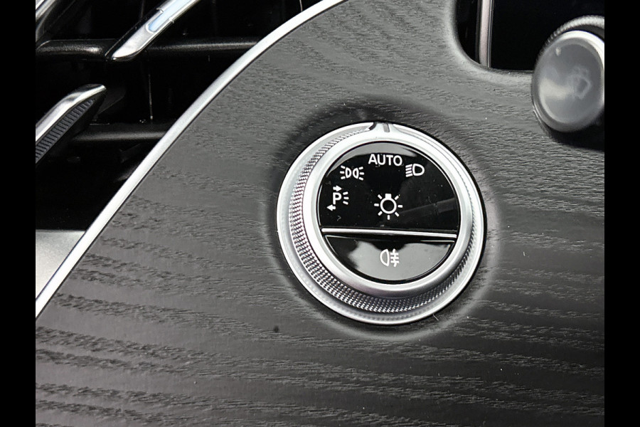 Mercedes-Benz E-Klasse 300 e Business Solution AMG | Comfortpakket Plus | Winterpakket | Nightpakket | Parkeerpakket | Trekhaak | Panoramaschuifdak | 360° camera | Warmtewerend, donkergetint glas | 19-inch vijfspaak AMG velgen |