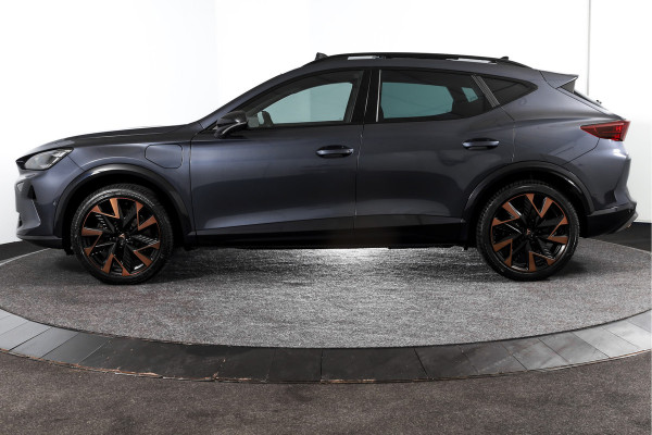 CUPRA Formentor 1.5 TSI e-Hybrid 272 PK VZ Performance | S/k-panodak | Adapt. Cruise | Memory | Stoel-+Stuurverw. | 360 Camera | Dig. Cockpit | NAV + App. Connect | ECC | Elek. Klep | LM 19" | 8166