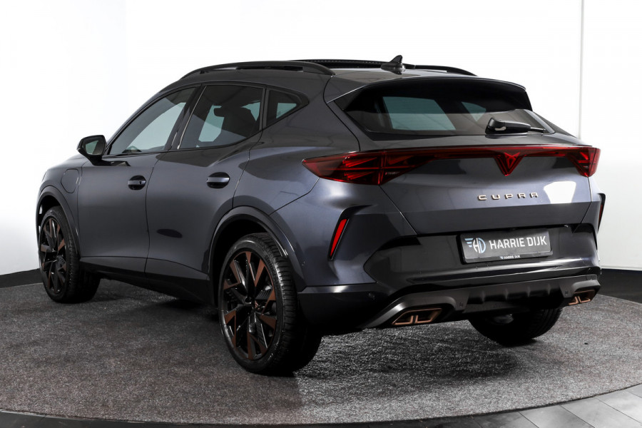 CUPRA Formentor 1.5 TSI e-Hybrid 272 PK VZ Performance | S/k-panodak | Adapt. Cruise | Memory | Stoel-+Stuurverw. | 360 Camera | Dig. Cockpit | NAV + App. Connect | ECC | Elek. Klep | LM 19" | 8166