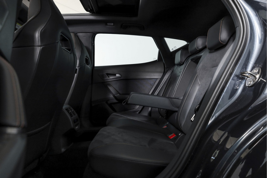 CUPRA Formentor 1.5 TSI e-Hybrid 272 PK VZ Performance | S/k-panodak | Adapt. Cruise | Memory | Stoel-+Stuurverw. | 360 Camera | Dig. Cockpit | NAV + App. Connect | ECC | Elek. Klep | LM 19" | 8166