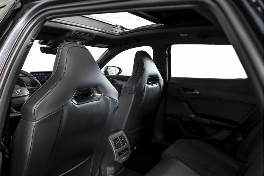 CUPRA Formentor 1.5 TSI e-Hybrid 272 PK VZ Performance | S/k-panodak | Adapt. Cruise | Memory | Stoel-+Stuurverw. | 360 Camera | Dig. Cockpit | NAV + App. Connect | ECC | Elek. Klep | LM 19" | 8166