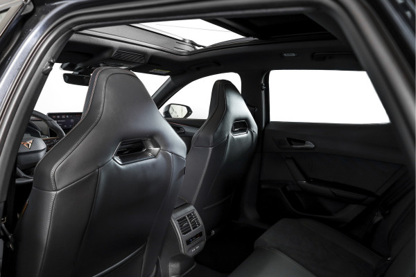 CUPRA Formentor 1.5 TSI e-Hybrid 272 PK VZ Performance | S/k-panodak | Adapt. Cruise | Memory | Stoel-+Stuurverw. | 360 Camera | Dig. Cockpit | NAV + App. Connect | ECC | Elek. Klep | LM 19" | 8166