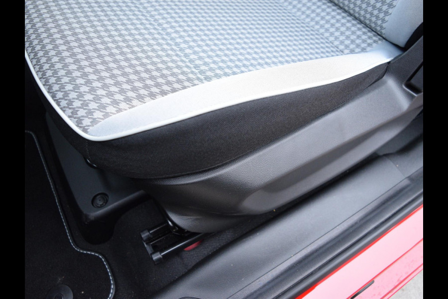 Fiat 500 Hybrid Torino Launch Edition | Clima | Carplay | PDC | Priv Glass | Rosso Passione