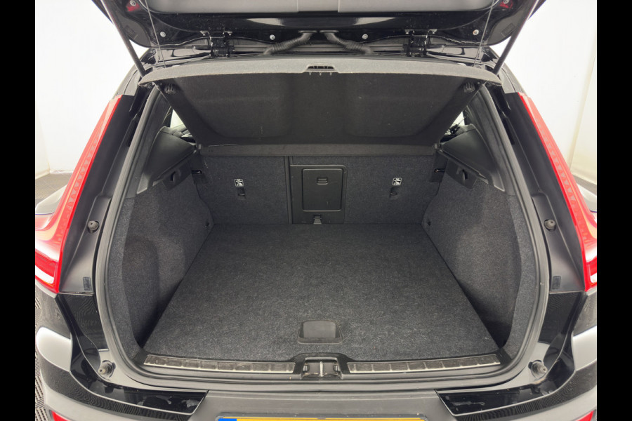 Volvo XC40 1.5 T3 R-Design *PANO | LEATHER-MICROFIBRE | FULL-LED | HARMAN/KARDON | HEATED-SPORTSEATS | DIGI-COCKPIT | NAVI-FULLMAP | ECC | PDC | CRUISE | TOWBAR | 18''ALU*