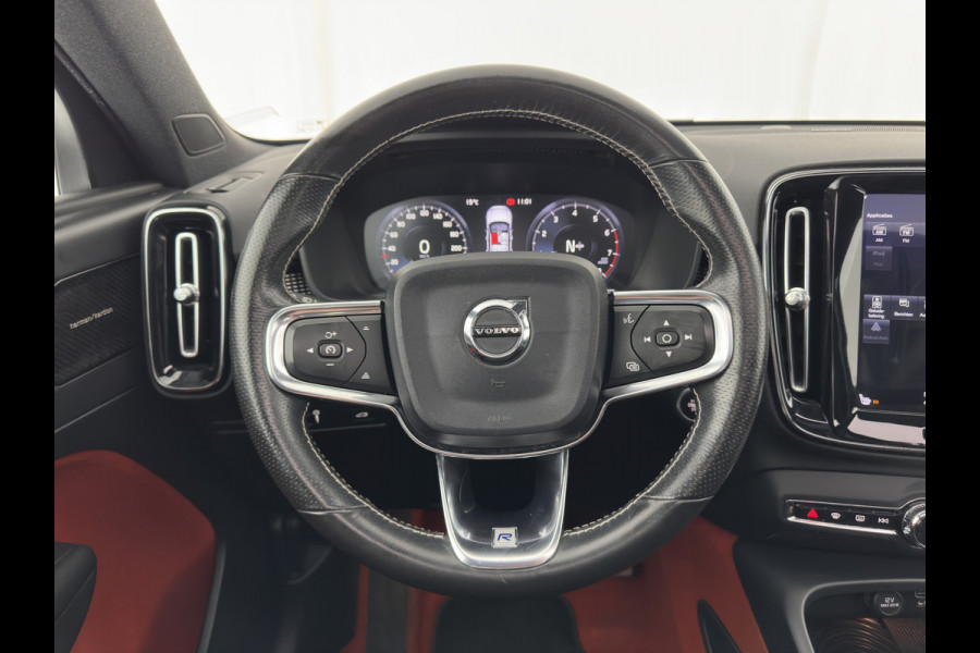 Volvo XC40 1.5 T3 R-Design *PANO | LEATHER-MICROFIBRE | FULL-LED | HARMAN/KARDON | HEATED-SPORTSEATS | DIGI-COCKPIT | NAVI-FULLMAP | ECC | PDC | CRUISE | TOWBAR | 18''ALU*