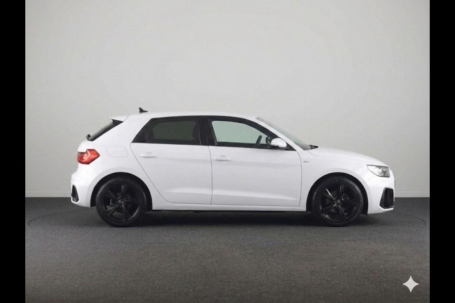Audi A1 Sportback 30 TFSI Pro Line 110pk | S-line interieur | Climatronic | 17 inch lichtmetalen velgen | Navigatie via App