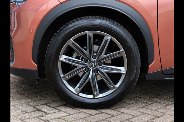 Lexus LBX Elegant 2WD | Advanced Pack | Mark Levinson | 360 Camera