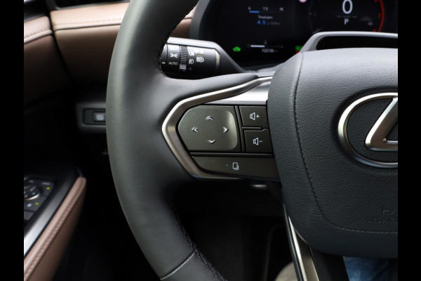 Lexus LBX Elegant 2WD | Advanced Pack | Mark Levinson | 360 Camera