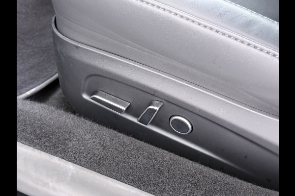 Tesla Model 3 RWD Highland NIEUW MODEL LFP SOH 94% Warmtepomp Entertainment Display Achter FSD 4 Computer AMD Ryzen™ Stoel+Achterbank+Stuurver Lmv Led Elek.Achterklep Draadloos Laden Wifi Dodehoek detector Keyless Fabrieksgarantie tot 17-1-2028/80.000km! Garantie op Accu en Motor tot 17-1-2032/160.000km